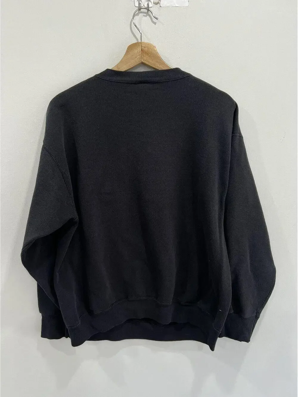 Vintage Looney Tunes Taz Sweater Sweatshirt - Picture 4 of 5